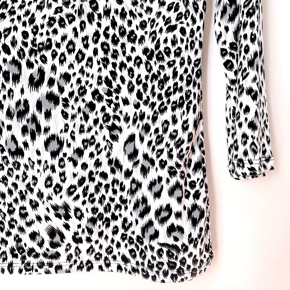 Carmen Marc Valvo size S animal print top - Picture 13 of 13